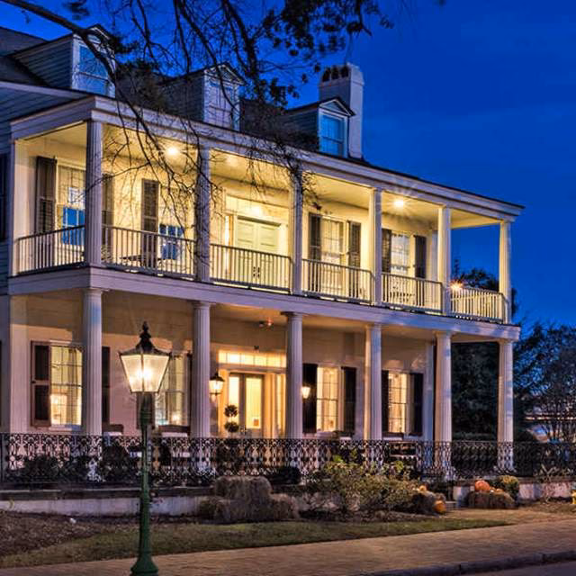 How long does it take to book a hotel in Mobile Alabama?