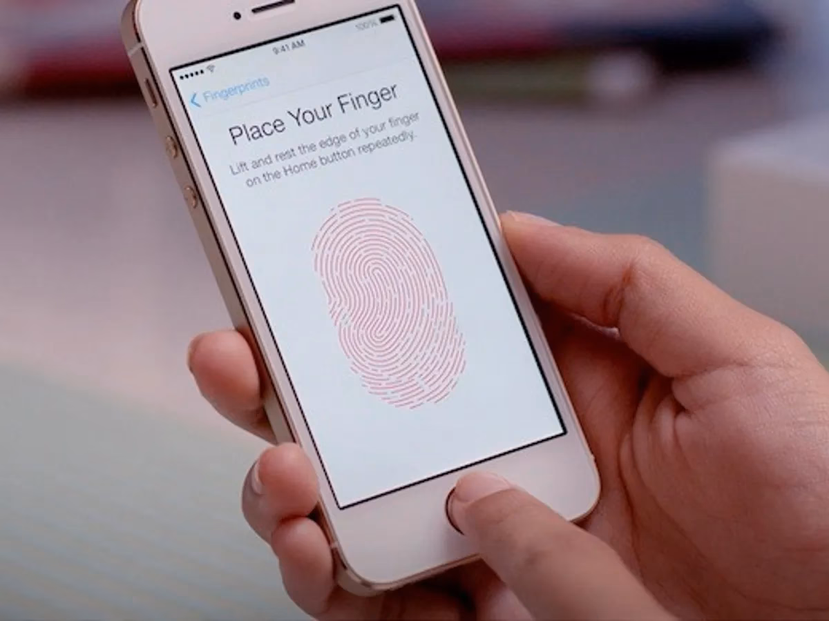 Should you use Face ID or fingerprint to secure your phone?