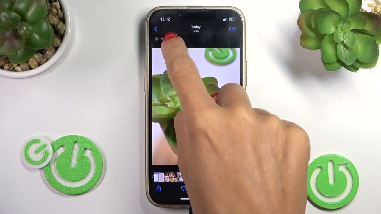 How do you use a boomerang on Instagram?