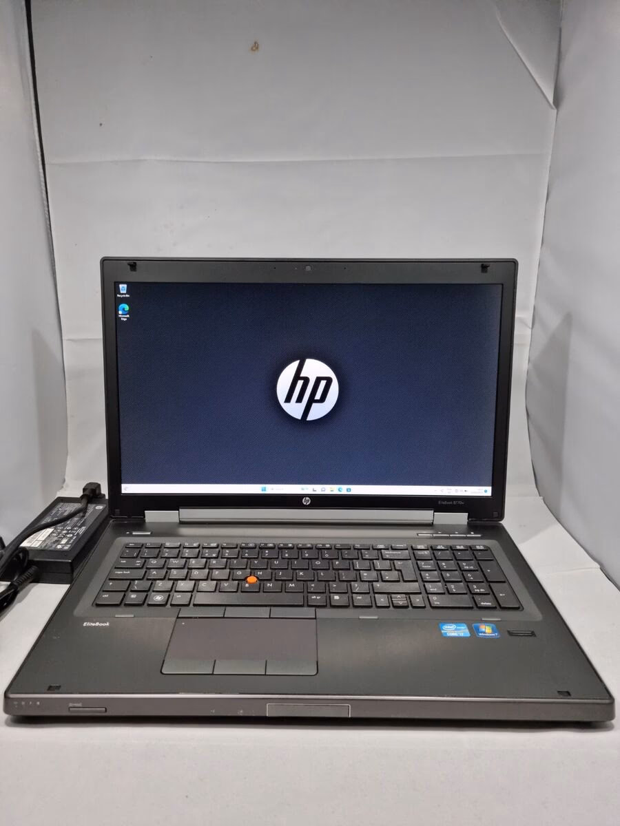 Does HP EliteBook 8770w have a smart card reader?