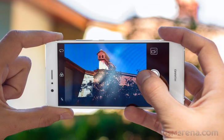 Why should you buy a Huawei P9 lite?