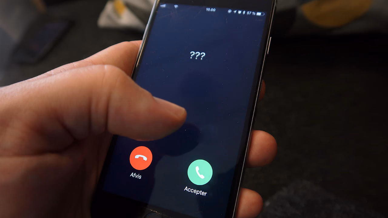 Hvordan finder du personen bag telefonnummeret?