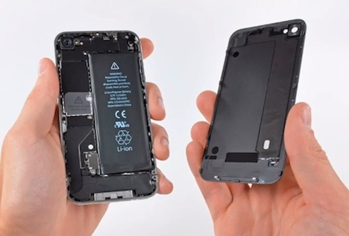 Can iPhone 4 be repaired?