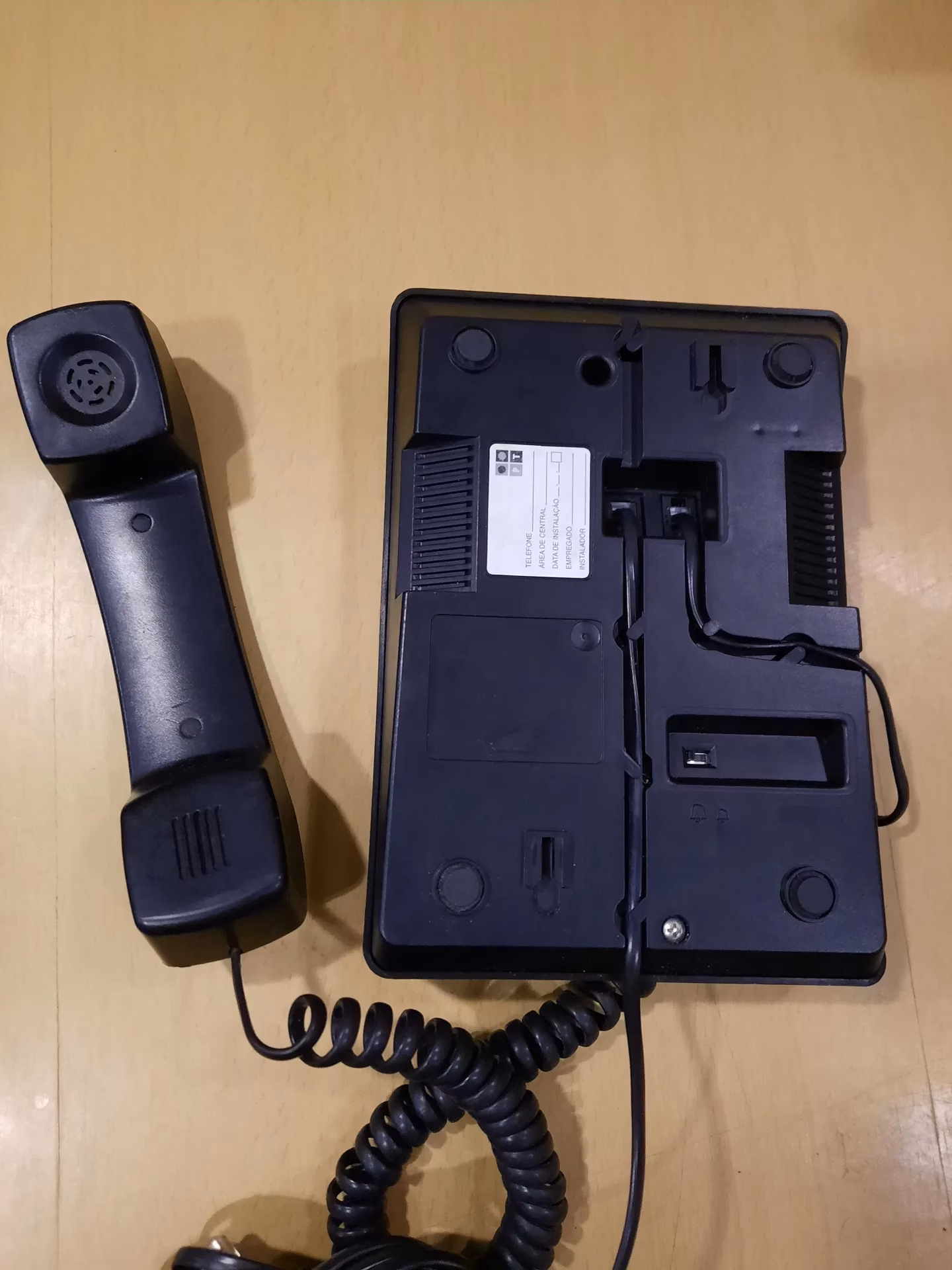 Como saber o preço de instalação ou reparação de sistemas telefónicos?