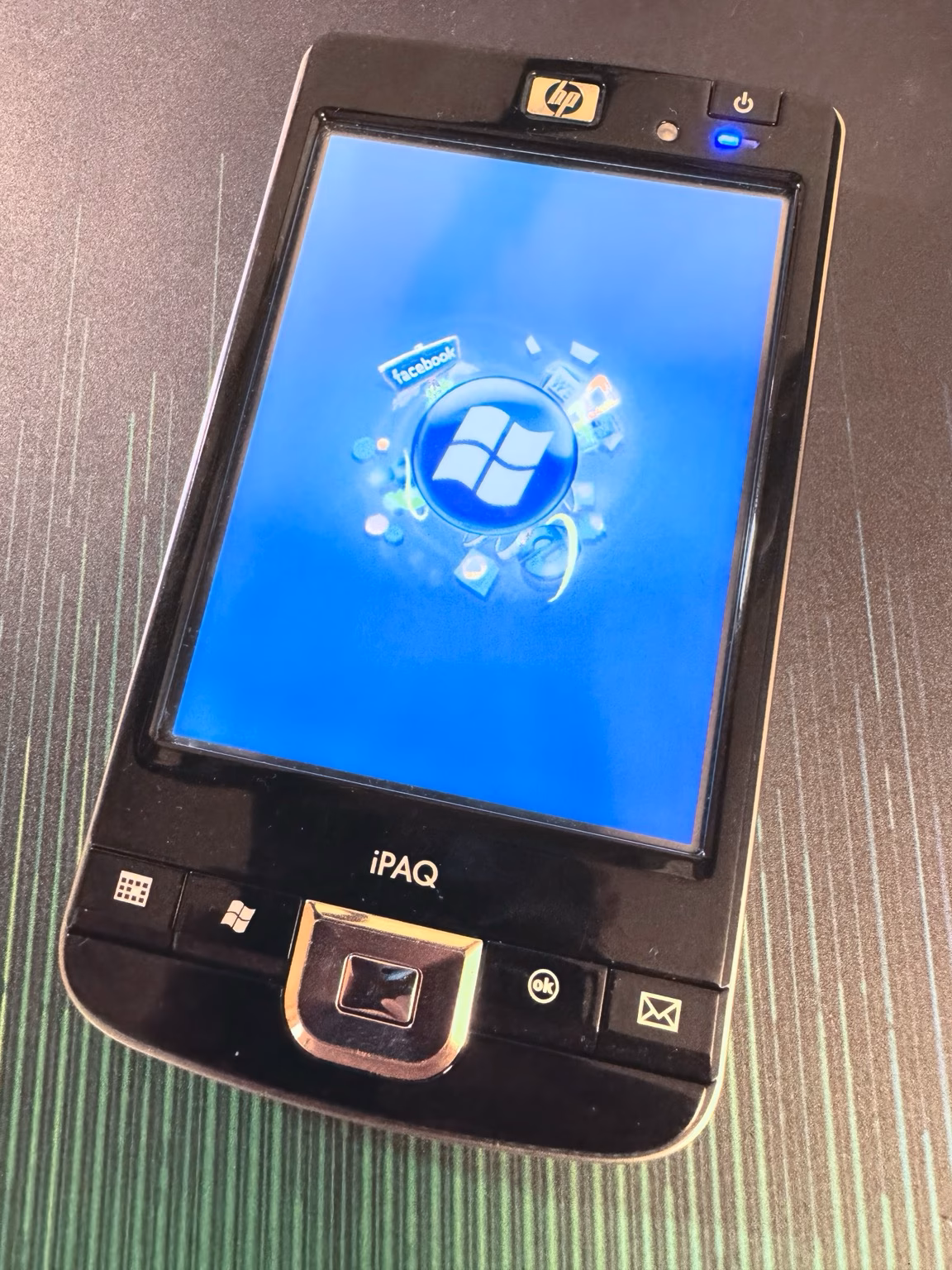 Can a hw6500 series iPAQ get WM5 ROM?