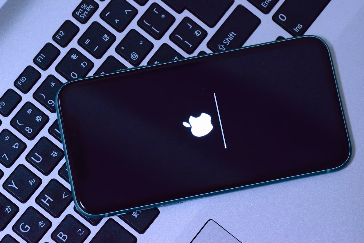 What operating system does iPhone use?