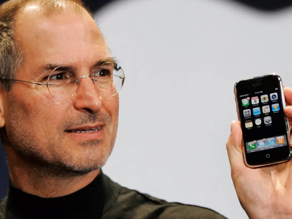 What is a 1G cell phone?