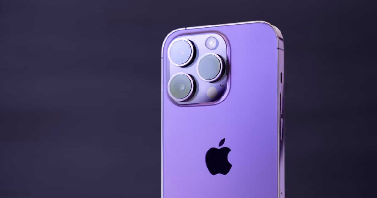 Which iPhones have a single rear camera?