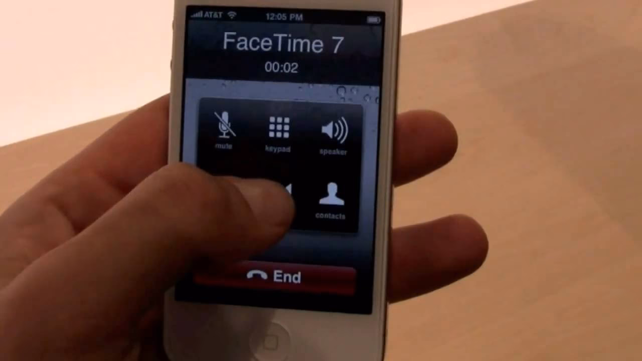 How do I make a FaceTime call on my iPhone?