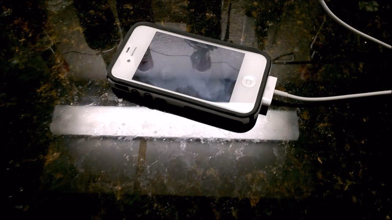 How long does a 4S battery take to charge?