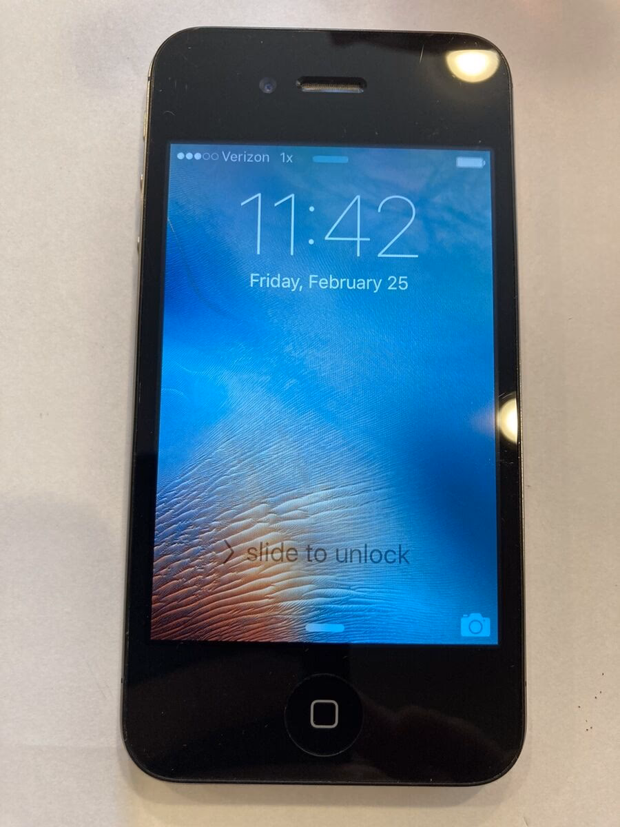 Is iPhone 4S a good phone?