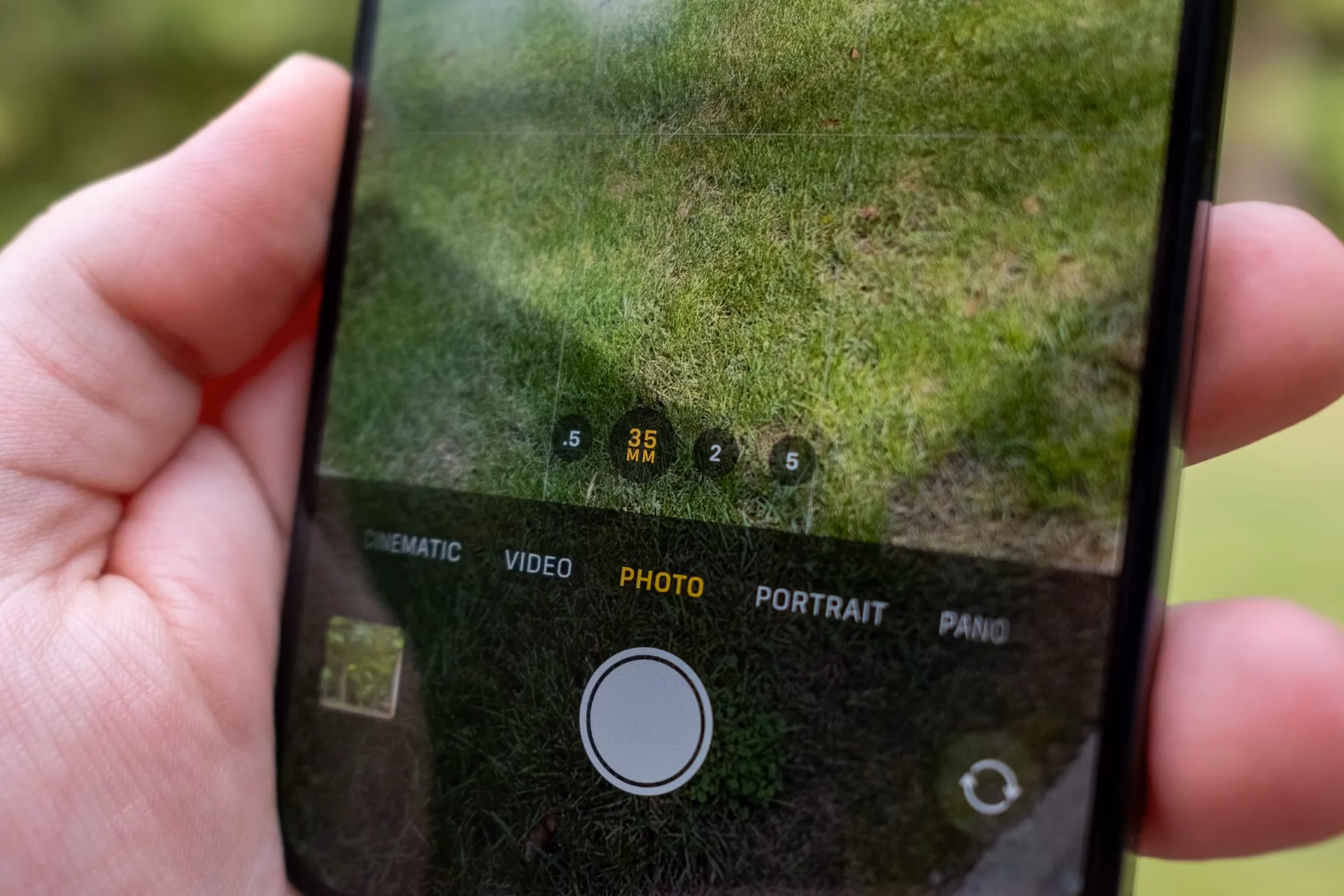 Does iPhone 5 have a better pixel count?