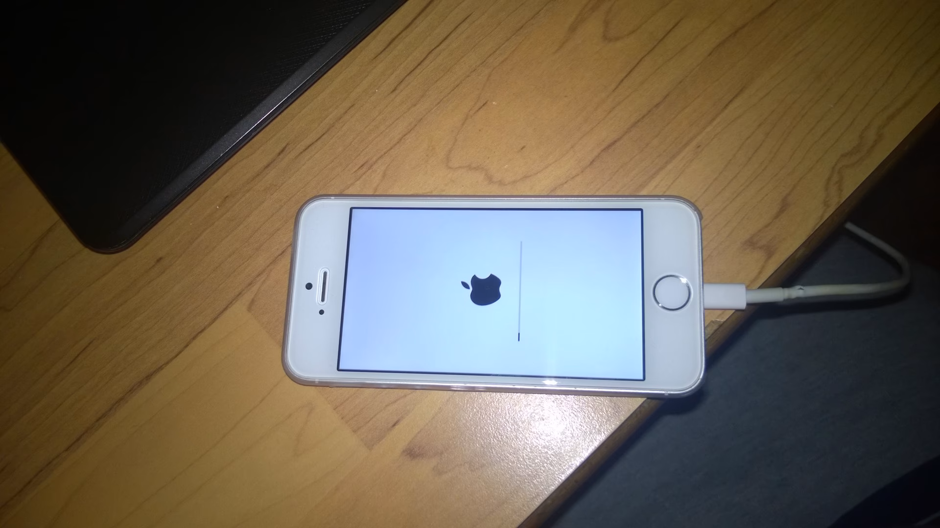 How to fix iTunes stuck on preparing iPhone for restore?