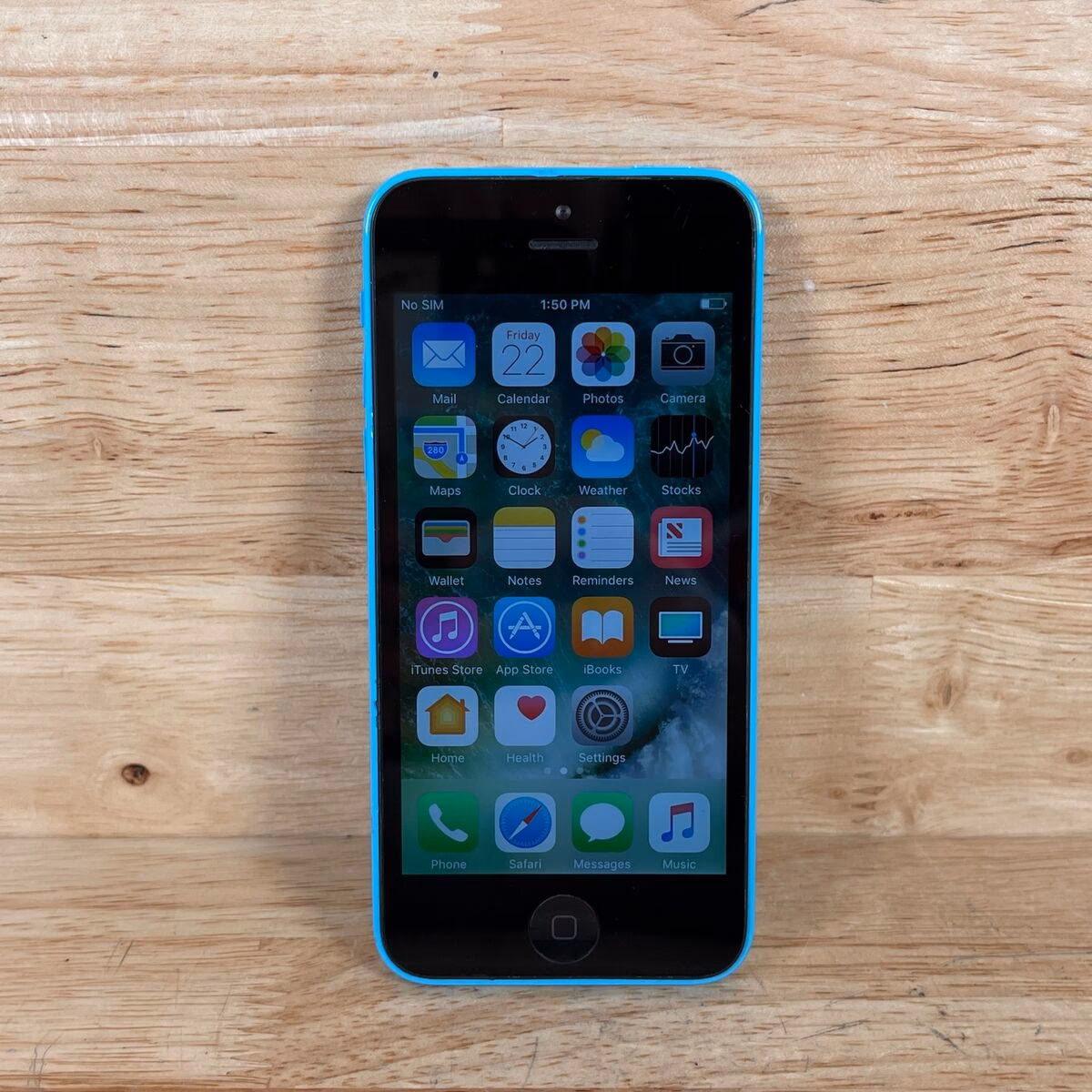 Does Apple iPhone 5C have a SIM card?