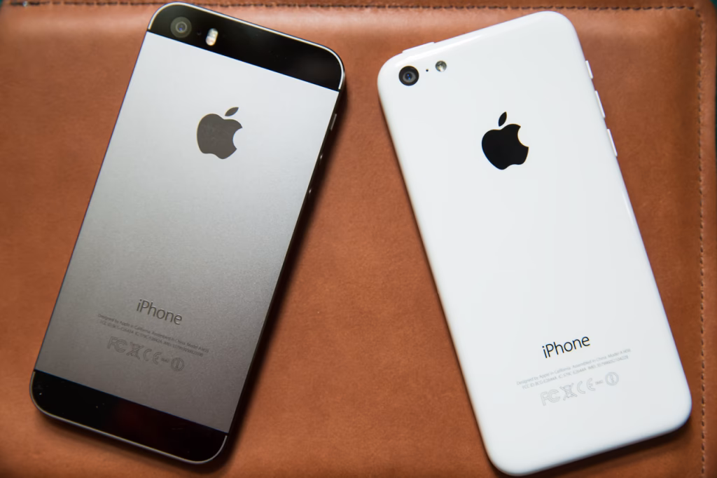 How much does an iPhone 5 5C 5S weigh?