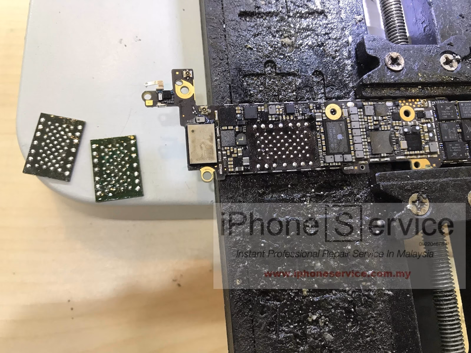 How to fix iPhone stuck on verifying update?