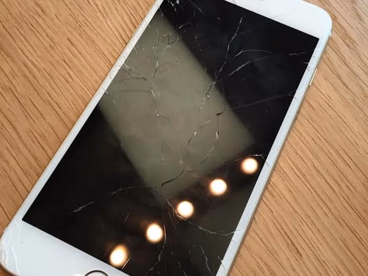 Could Apple create an unbreakable iPhone screen?