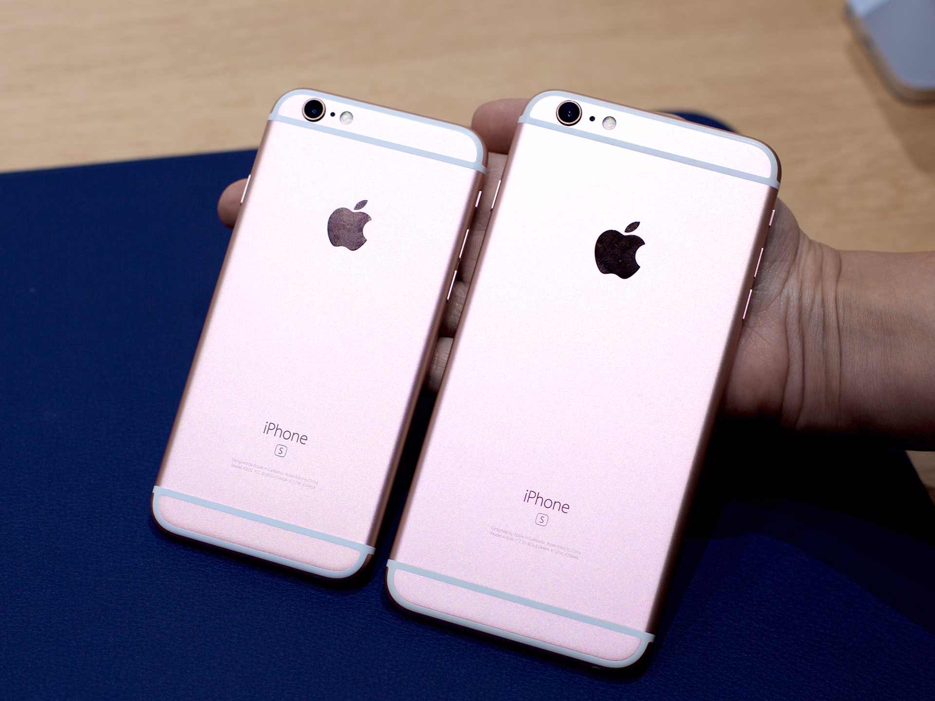 What is the thickness of Apple iPhone 6S Plus?