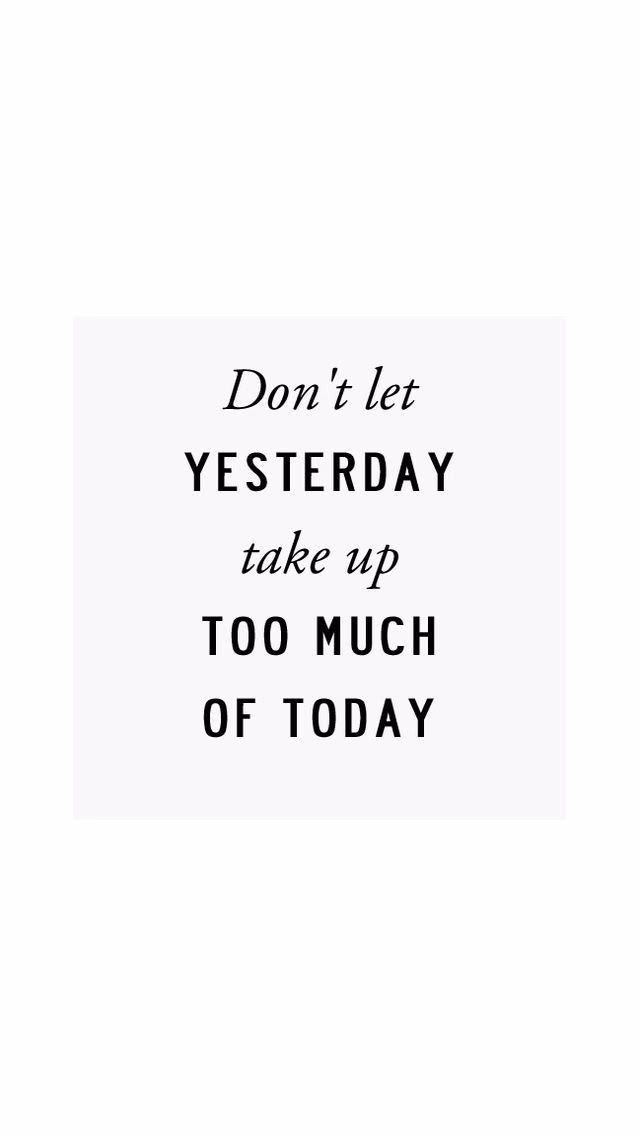 How many quotes iPhone wallpapers are there?