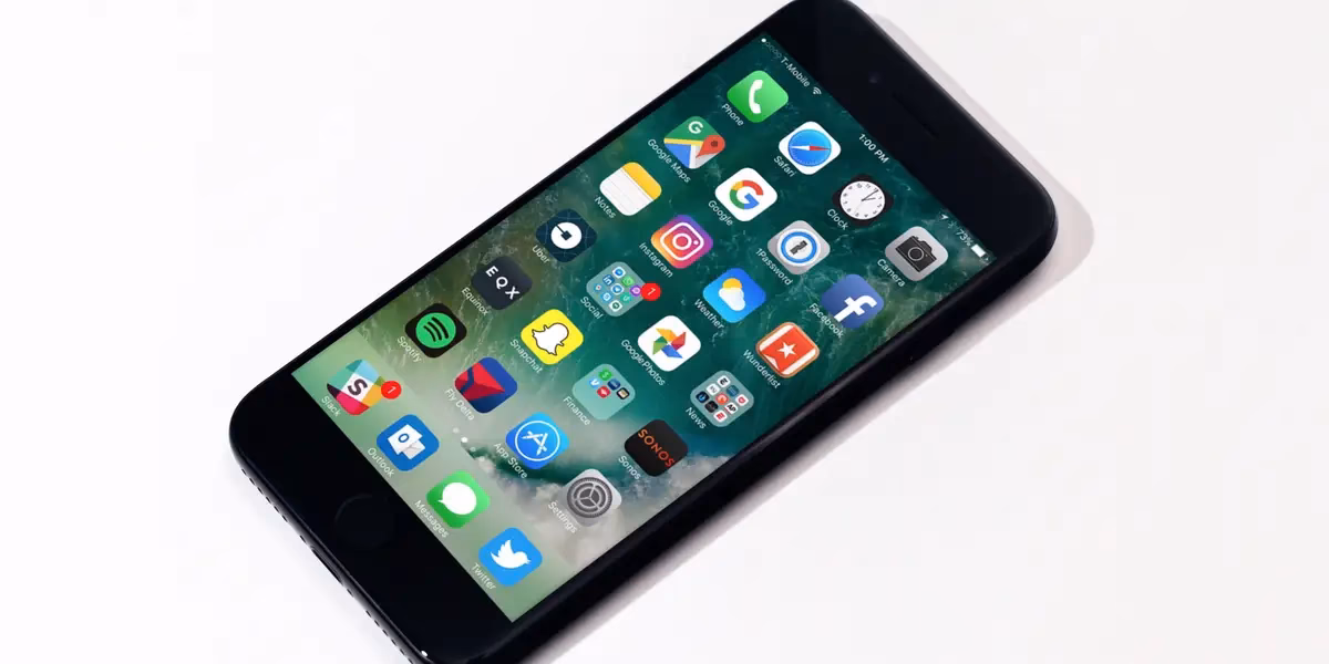 What astronomy apps are available on iPhone 7?