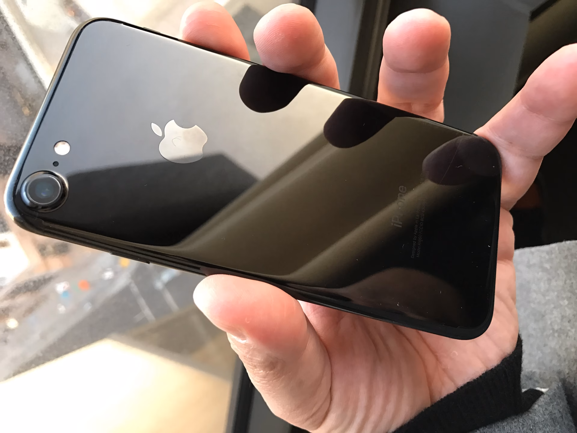 How many jet black wallpapers are there?
