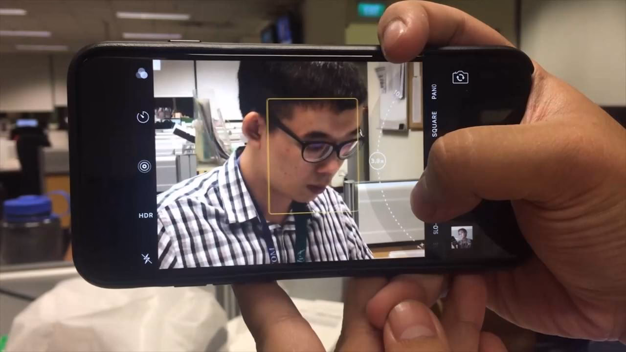 Does iPhone have optical zoom?