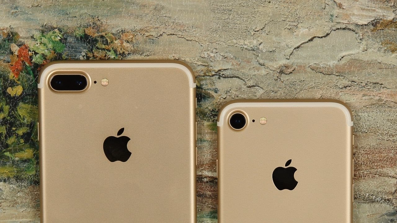 Do iPhone 7 Plus and iPhone 7 Plus have the same camera?