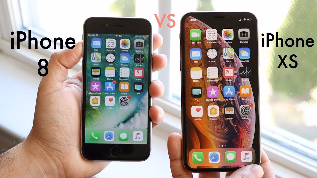Are the 2018 iPhone 8 & XS bezel-free?