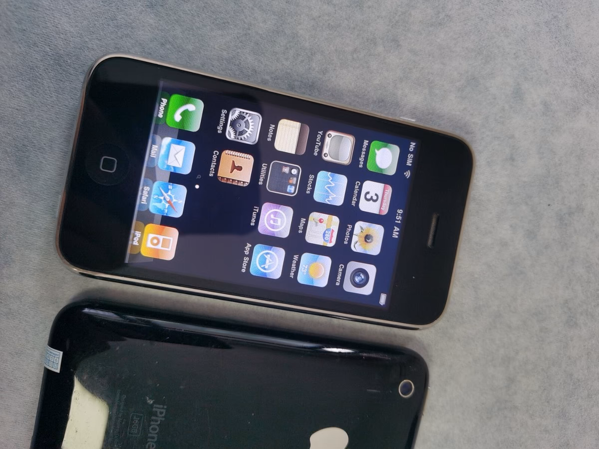 What is Apple iPhone 12 128GB?