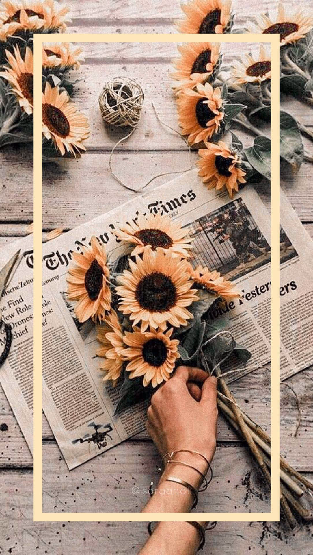 How many aesthetic flowers iPhone wallpapers are there?