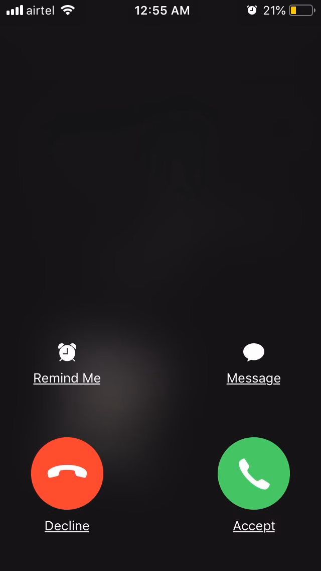 How to answer/disconnect incoming phone calls without interacting with iPhone screen?