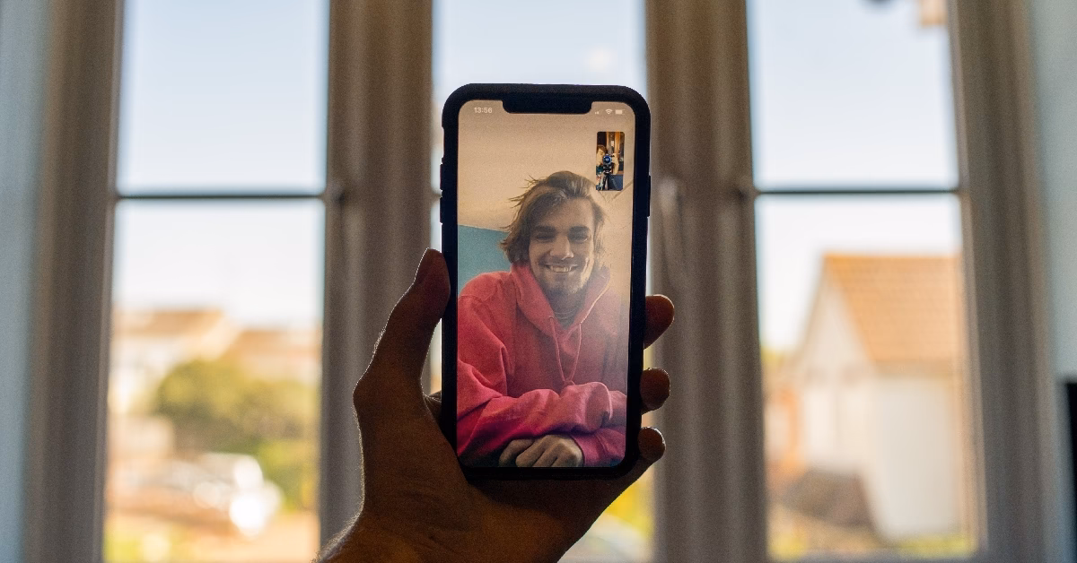 How do I use the video chat app?