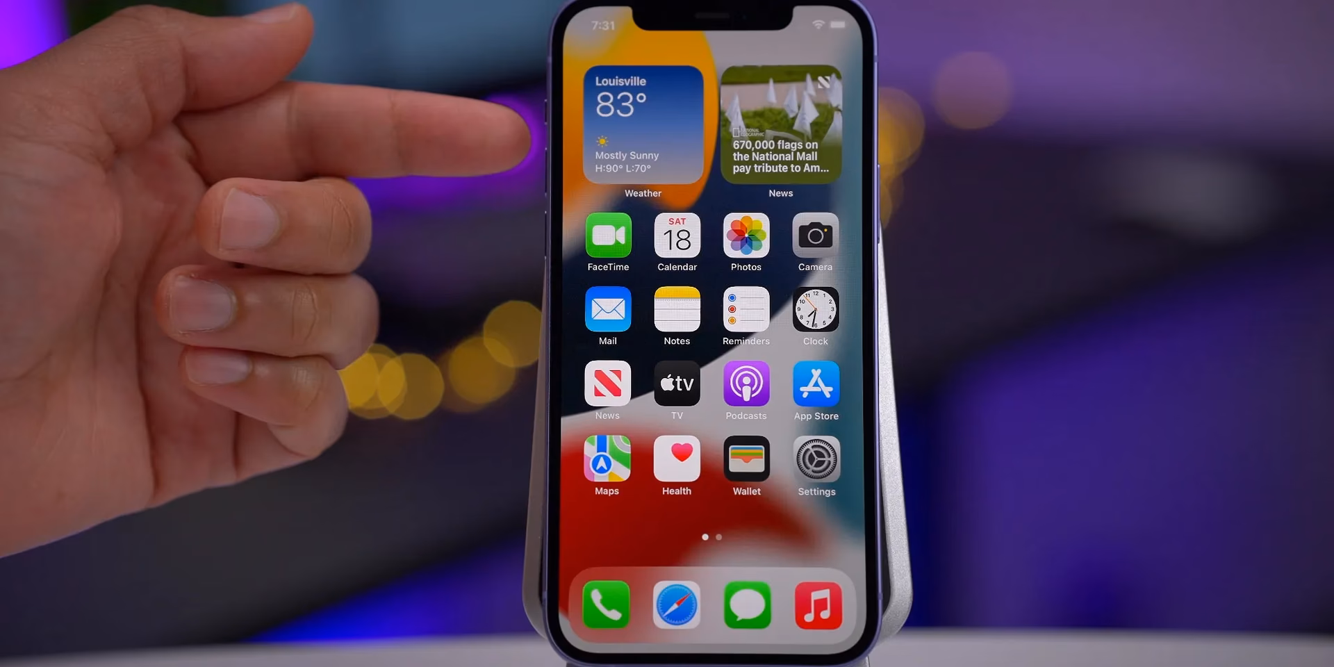 How do I change default apps on iOS 18?