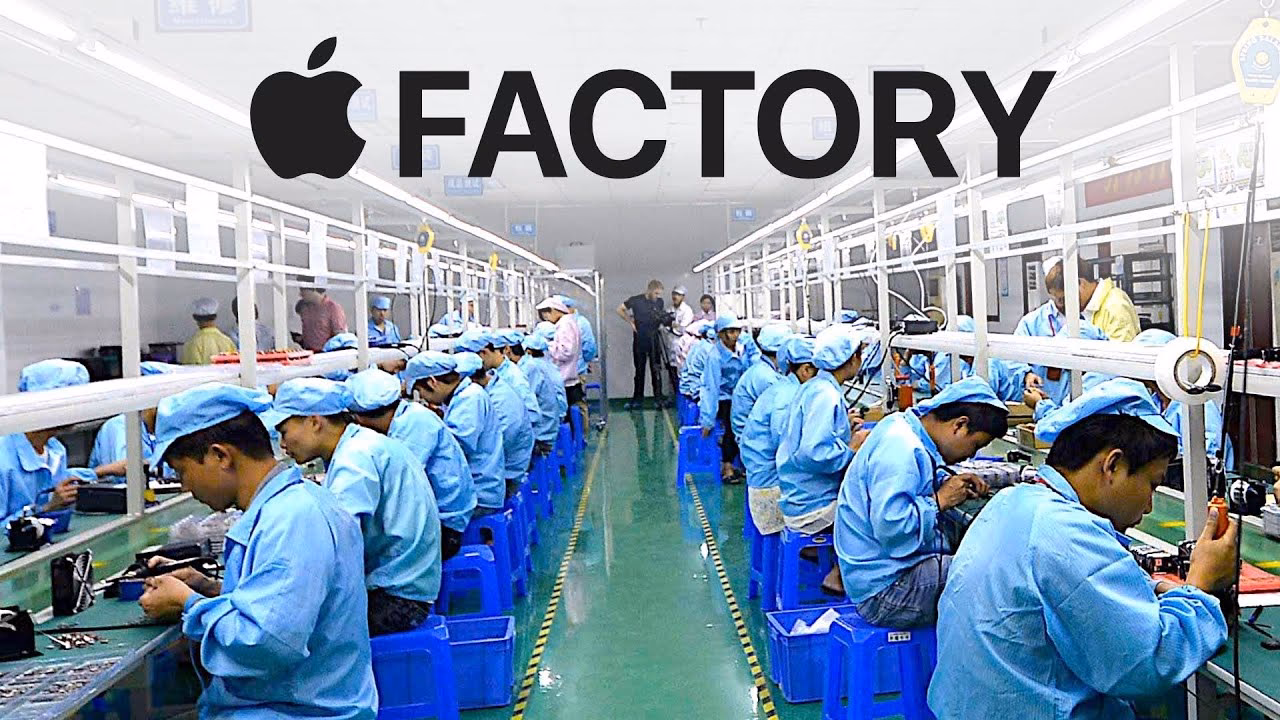 How many iPhones are made at Foxconn Zhengzhou?