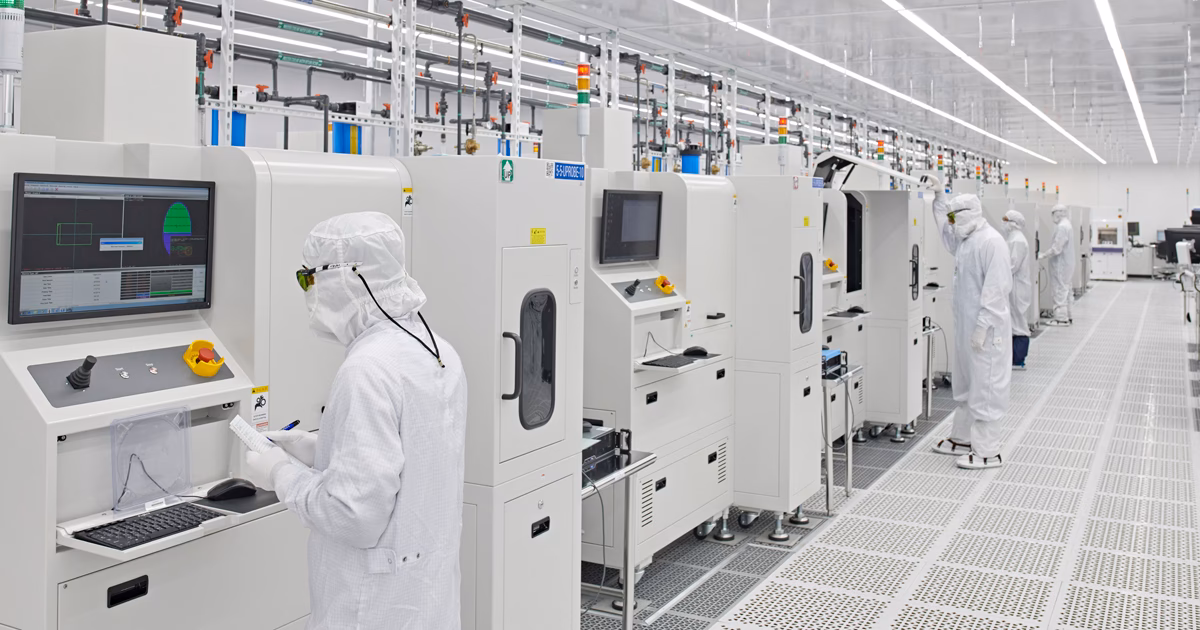 Who makes Apple products?