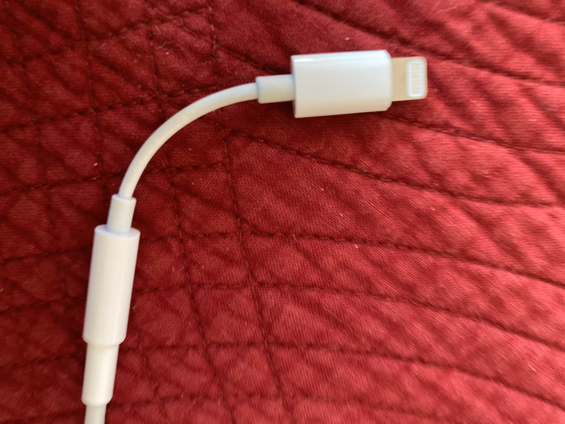Why can't I connect headphones to Apple CarPlay?