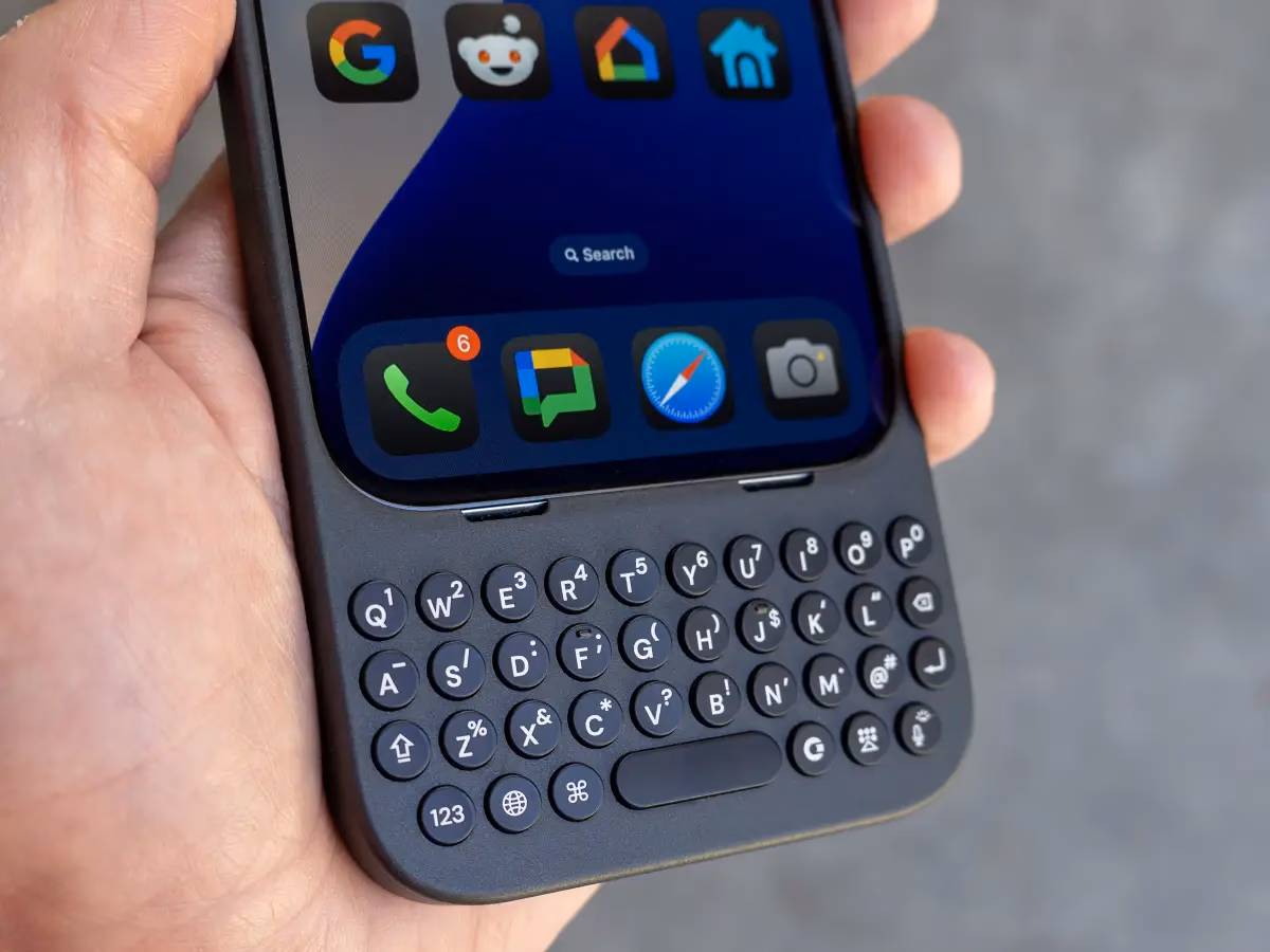 What is a smartphone keyboard with shortcuts?