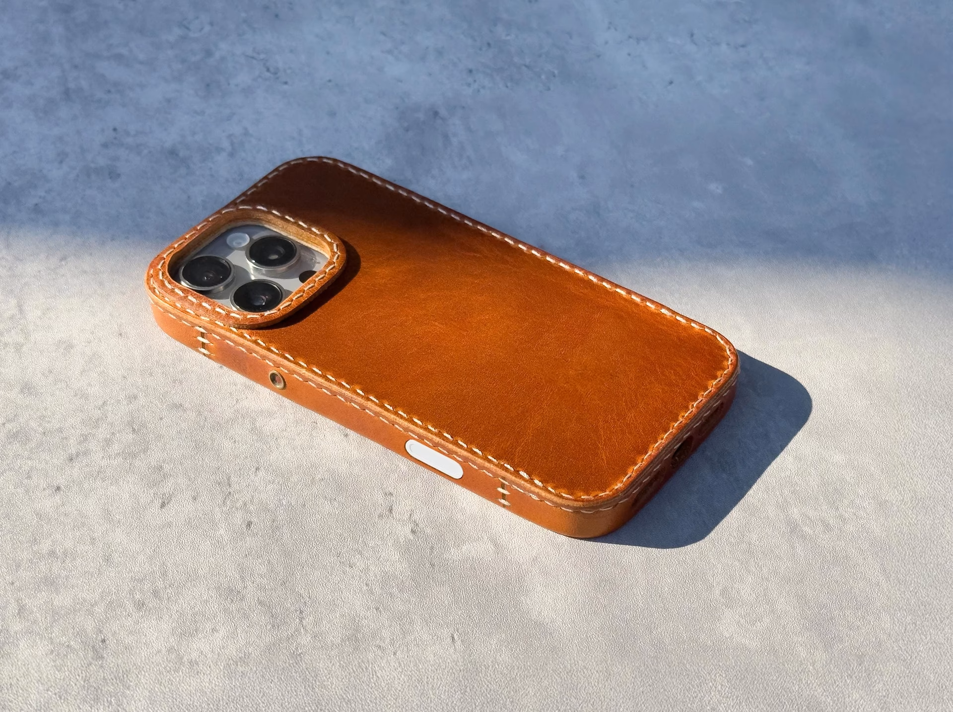 Why should you buy leather iPhone cases?