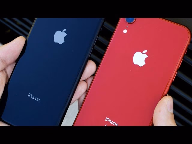 How many 4K Red and black iPhone wallpapers are there?