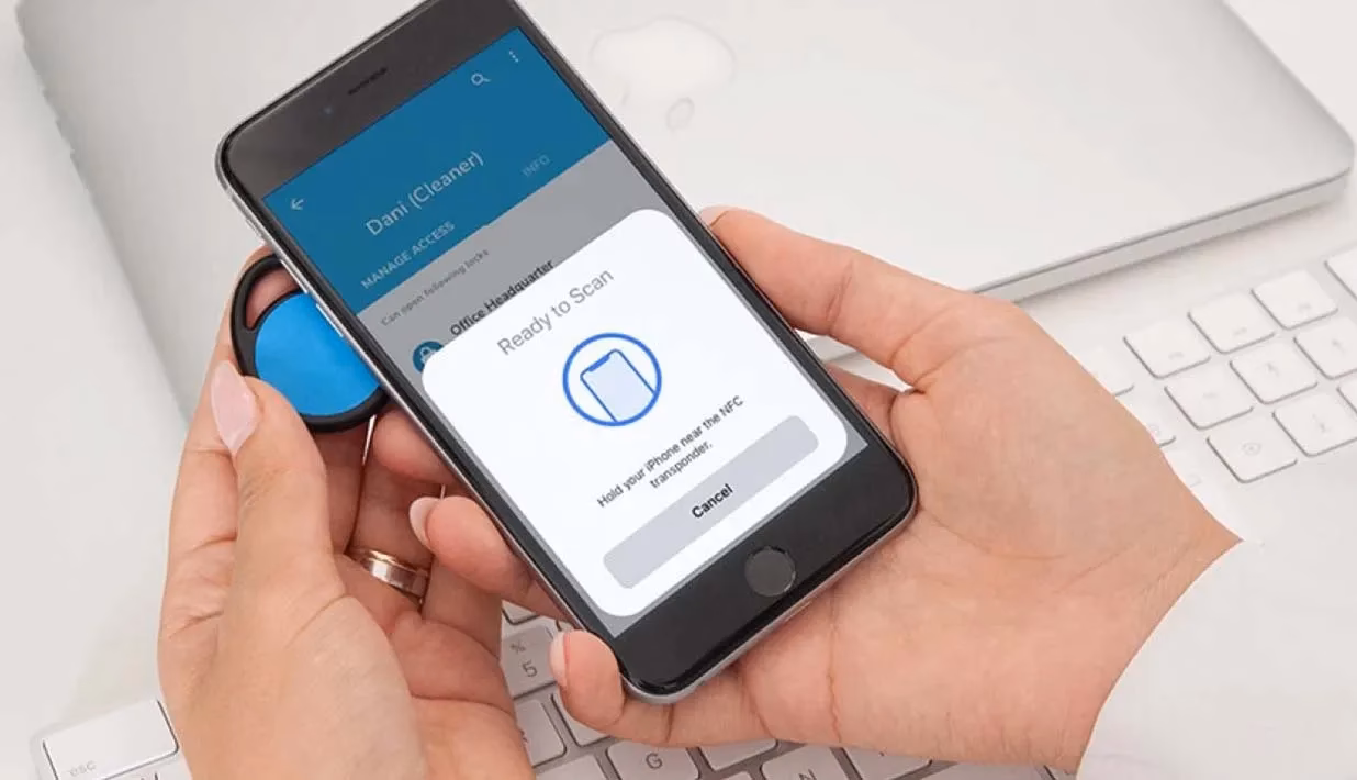 What is a Gao iOS RFID reader?