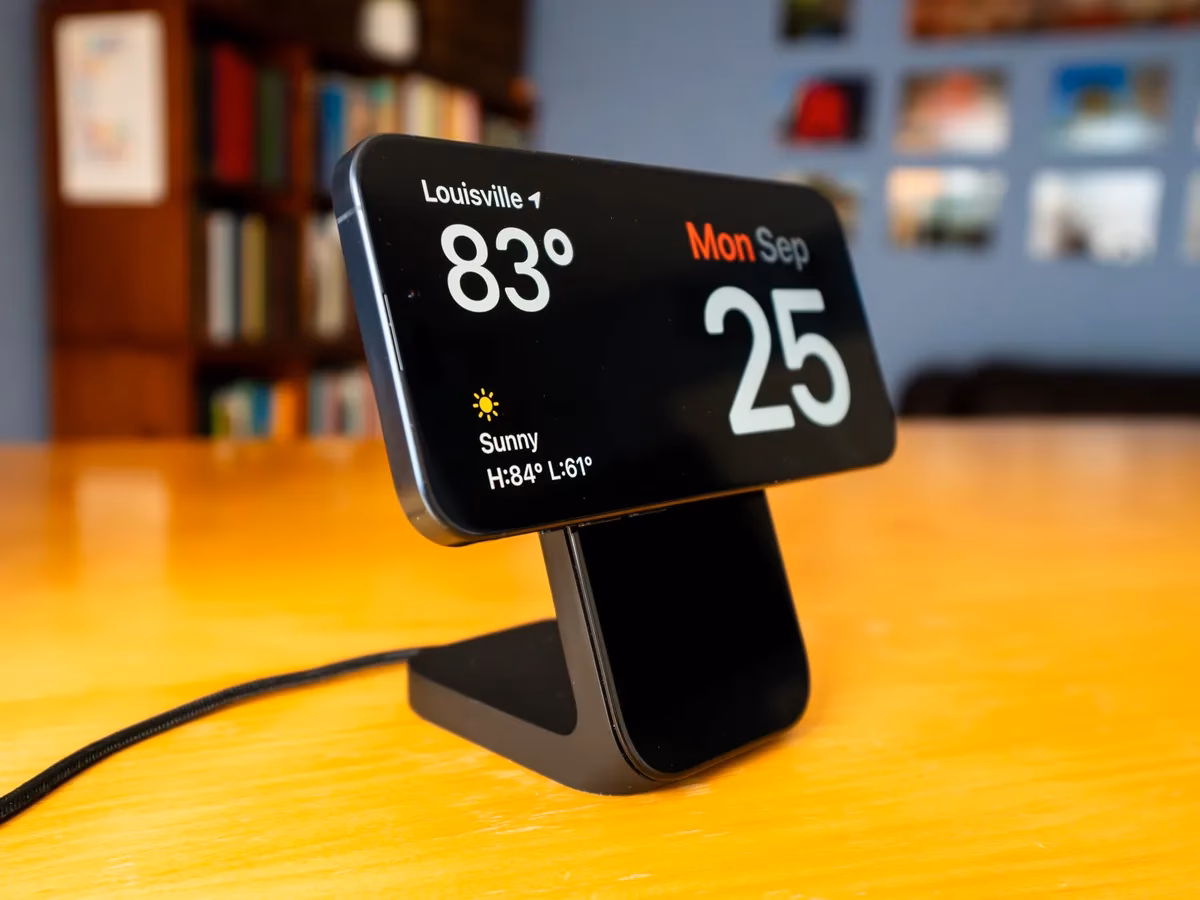 What is standby mode in Ios 17?