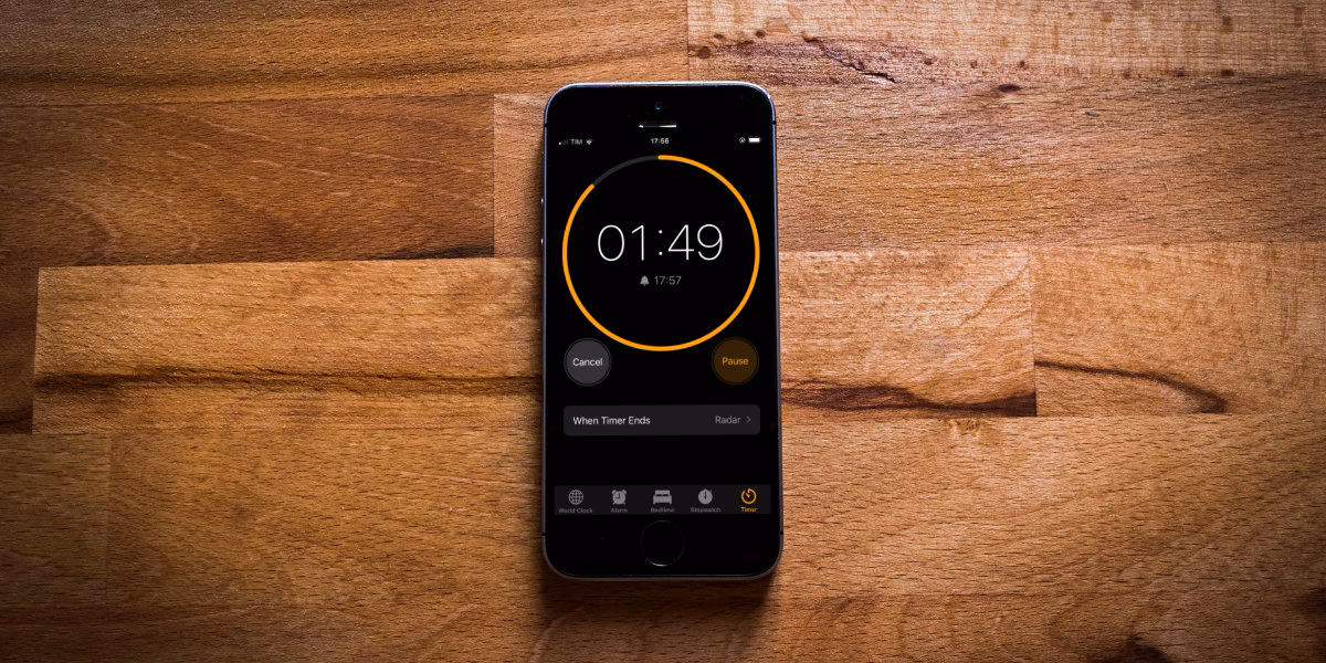 How does the iPhone countdown timer work?