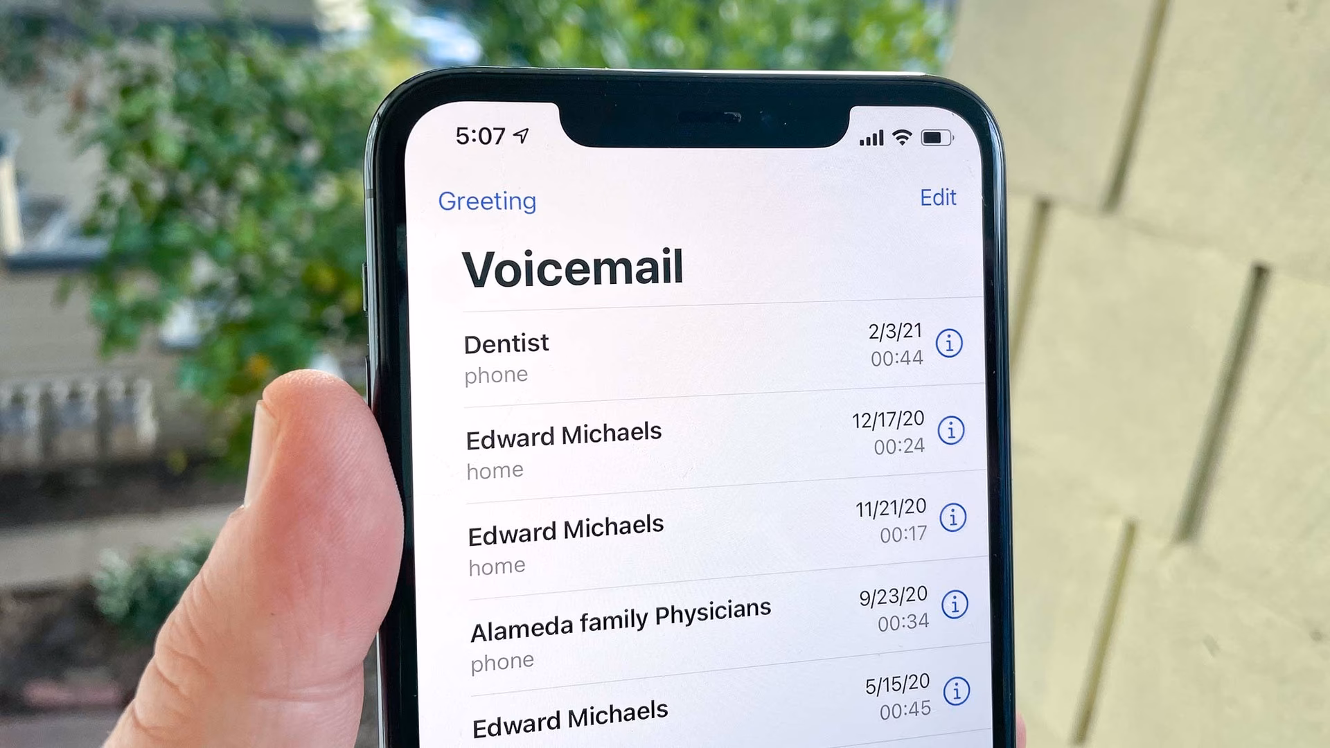 What is iPhone voicemail & how does it work?