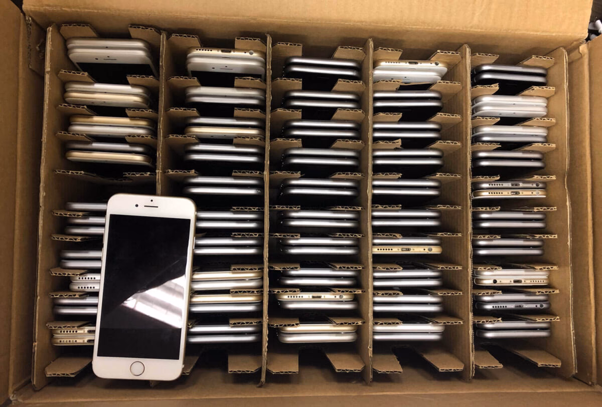 What is iPhone wholesale?