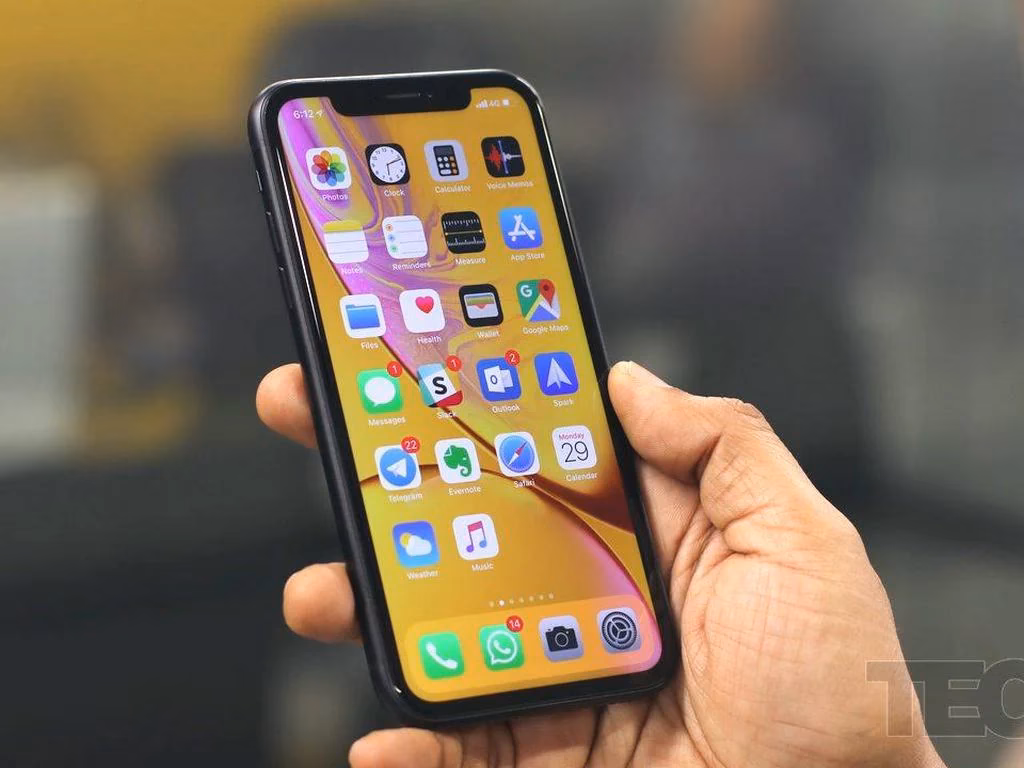 Does iPhone XR have 120Hz touch-sensing?