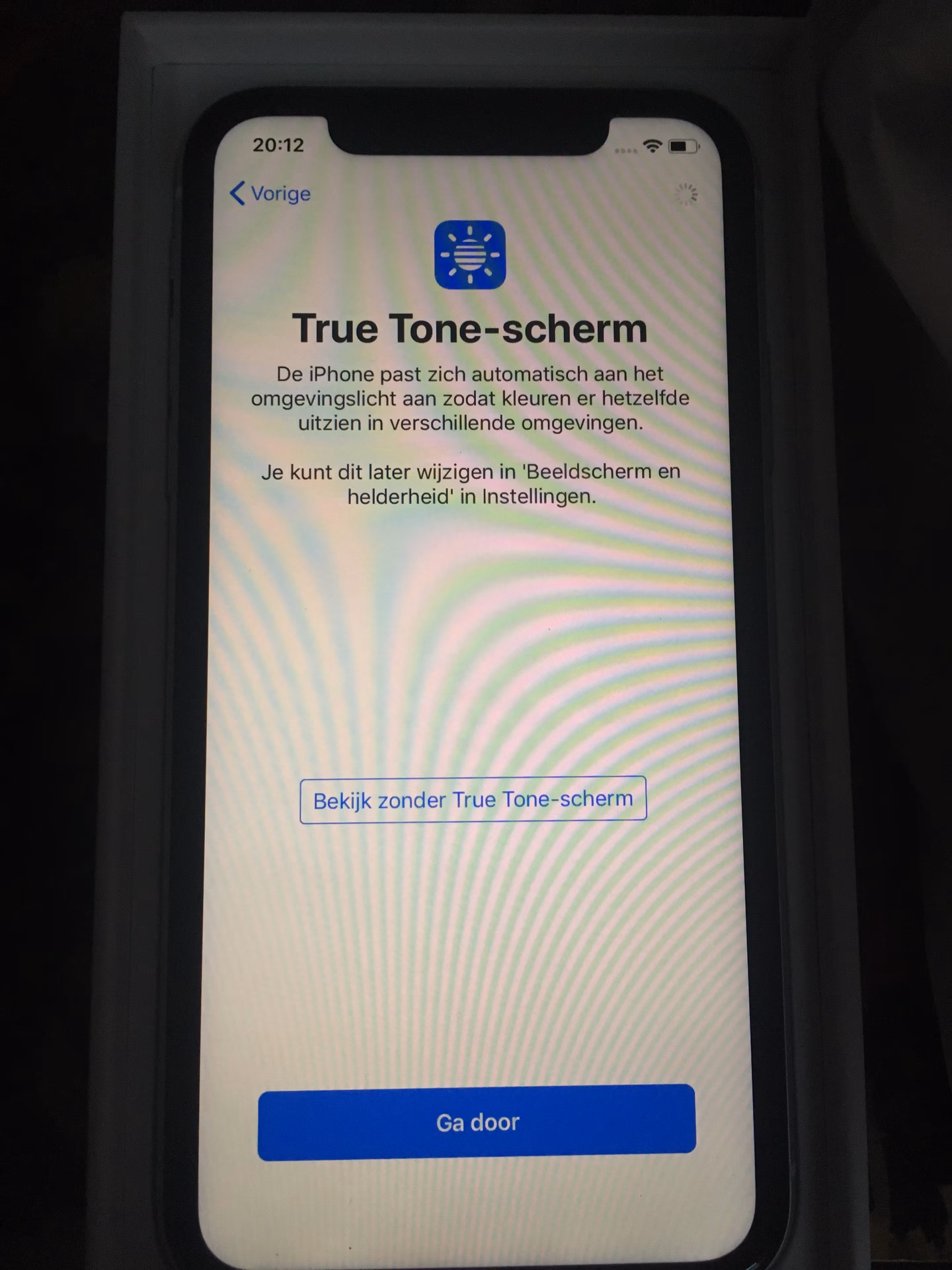 How to fix my iPhone XR TP stuck on Apple loading screen?