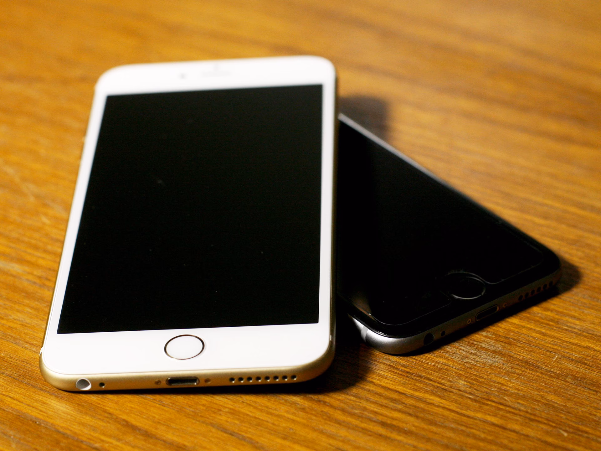 What size iPhone should I buy?