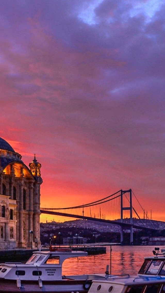 How many Istanbul wallpapers are there?