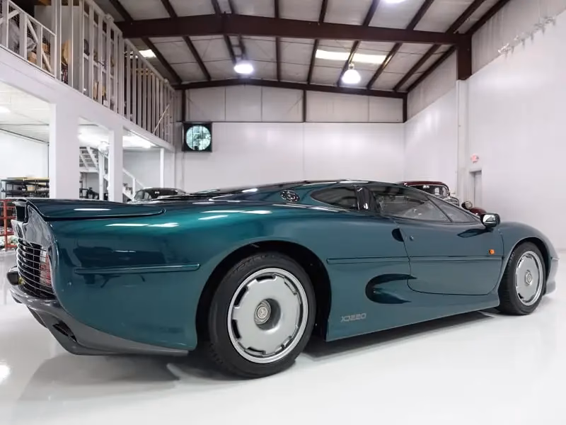Was macht den Jaguar XJ220 zu einer lohnenswerten Investition?