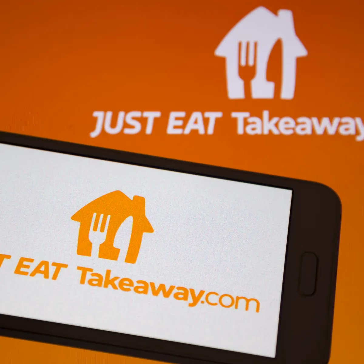 How do I contact a customer by phone?